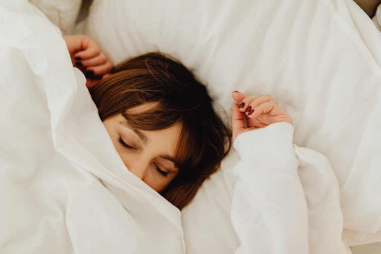 「年のせい」じゃなかった！？夜中に目が覚めて朝から疲れている本当の理由「3選」